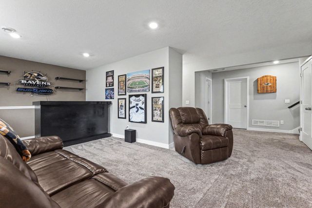 1321 Chestnut Circle, Carver, MN 55315
