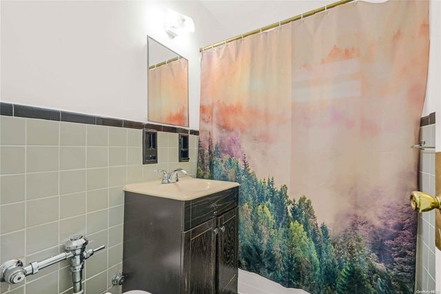 94-30 58th Avenue 2B, Elmhurst, NY 11373