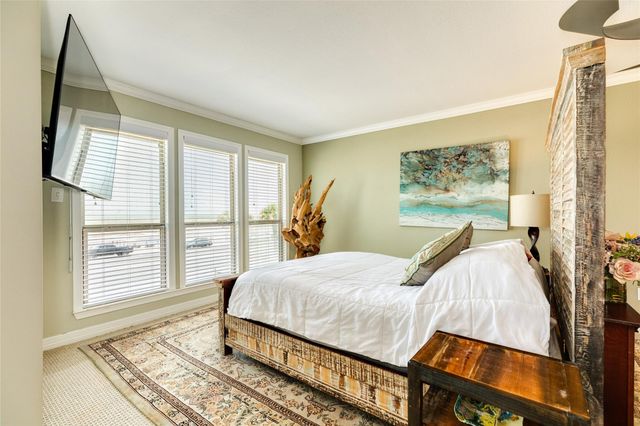 8302 Seawall Boulevard 5, Galveston, TX 77554