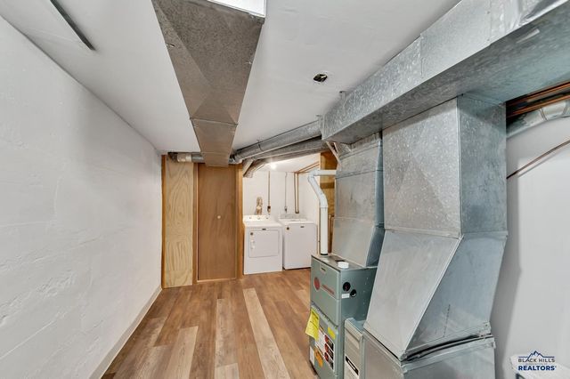 537 S 16TH ST, Hot Springs, SD 57747