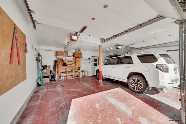 537 S 16TH ST, Hot Springs, SD 57747