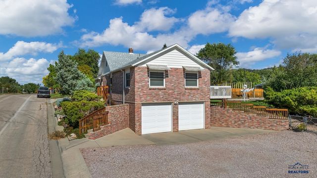537 S 16TH ST, Hot Springs, SD 57747
