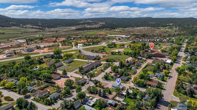 537 S 16TH ST, Hot Springs, SD 57747