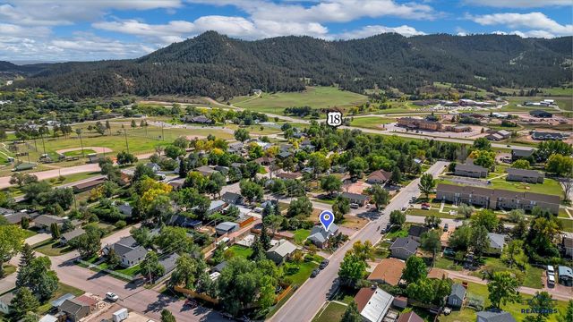 537 S 16TH ST, Hot Springs, SD 57747