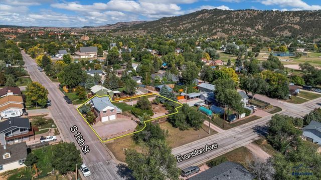 537 S 16TH ST, Hot Springs, SD 57747