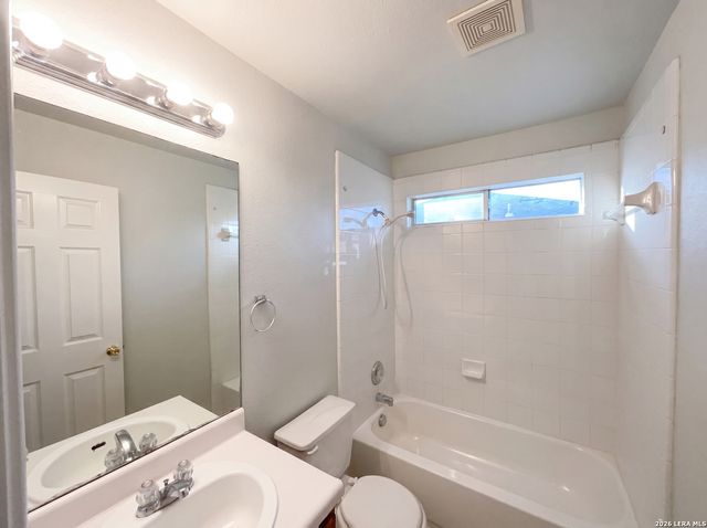 1423 Alaskan Wolf, San Antonio, TX 78245
