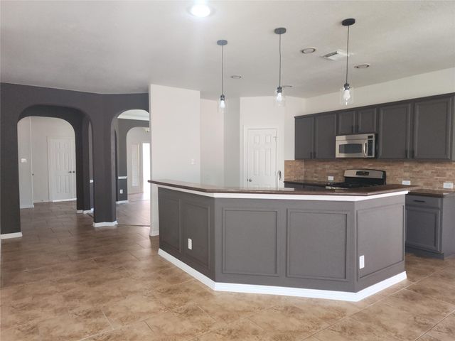 2909 Castleton Bay Lane, Pearland, TX 77584