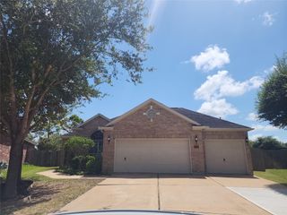 2909 Castleton Bay Lane, Pearland, TX 77584
