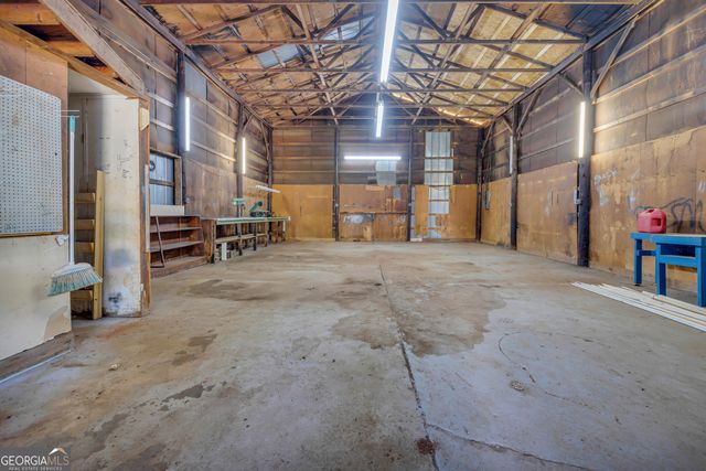 303 Oak Way Drive, Eastanollee, GA 30538