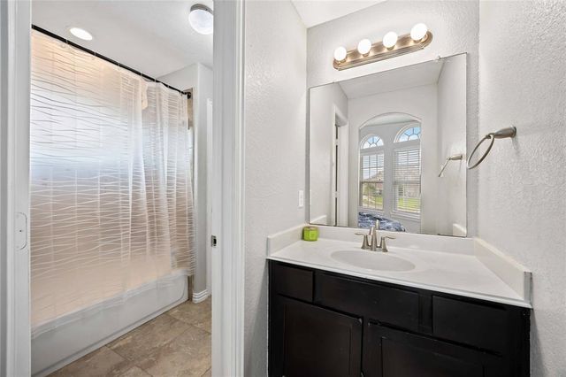 1842 Luminous Waters Lane, Rosharon, TX 77583