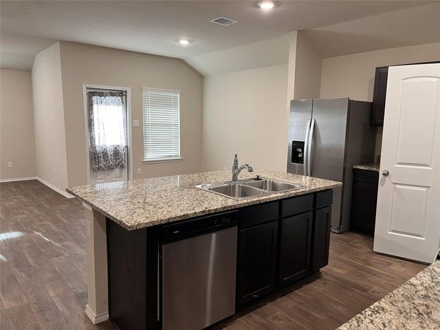 312 Comal Drive, Huntsville, TX 77340
