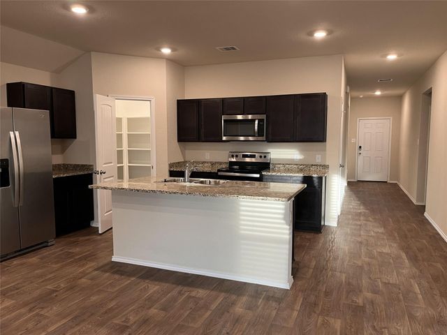 312 Comal Drive, Huntsville, TX 77340