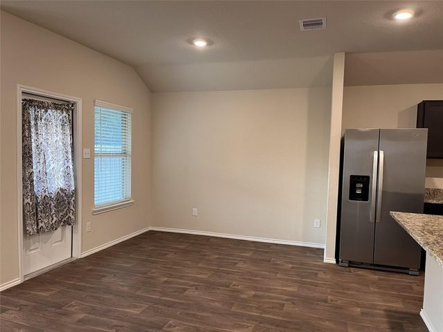 312 Comal Drive, Huntsville, TX 77340