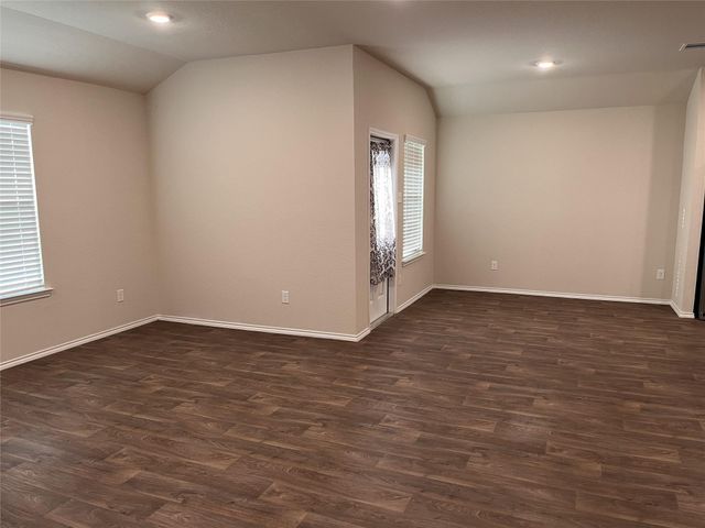 312 Comal Drive, Huntsville, TX 77340