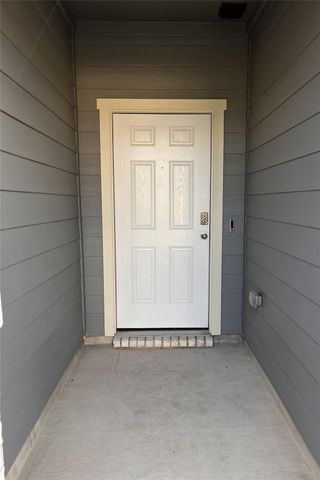 312 Comal Drive, Huntsville, TX 77340