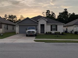 312 Comal Drive NE, Huntsville, TX 77340