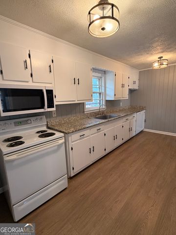 224 Rutland Circle, Lagrange, GA 30241