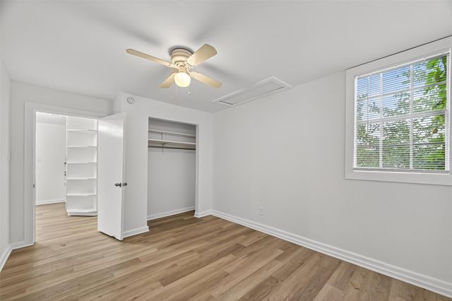 105 Clear Lake Road C, Highlands, TX 77562