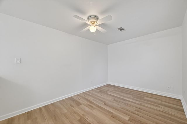 105 Clear Lake Road C, Highlands, TX 77562