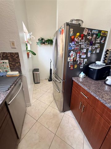 340 E 5th Street 202, Hialeah, FL 33010