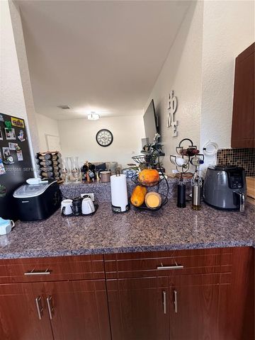 340 E 5th Street 202, Hialeah, FL 33010
