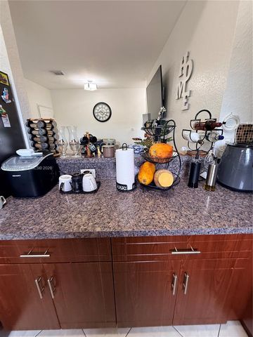 340 E 5th Street 202, Hialeah, FL 33010