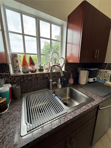 340 E 5th Street 202, Hialeah, FL 33010