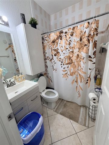 340 E 5th Street 202, Hialeah, FL 33010