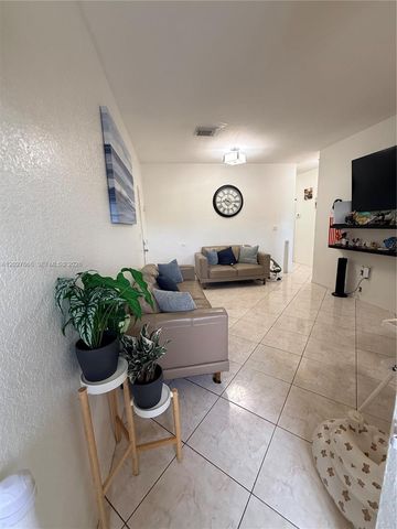 340 E 5th Street 202, Hialeah, FL 33010