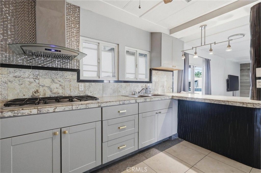 Image 6 of property listing at 80000 Avenue 48 6, Indio, CA 92201