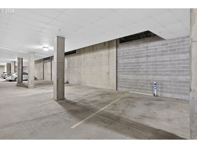 300 W 8TH St 324, Vancouver, WA 98660