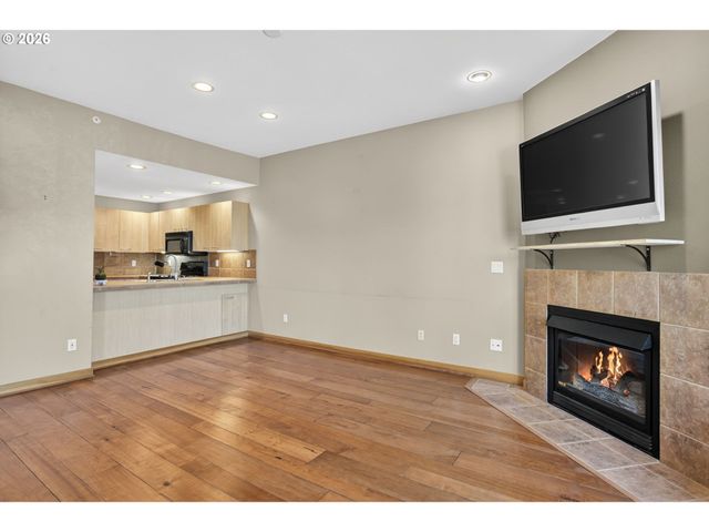 300 W 8TH St 324, Vancouver, WA 98660