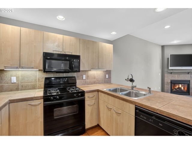 300 W 8TH St 324, Vancouver, WA 98660