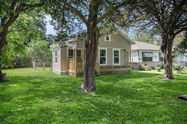 206 Edgar Street, La Marque, TX 77568