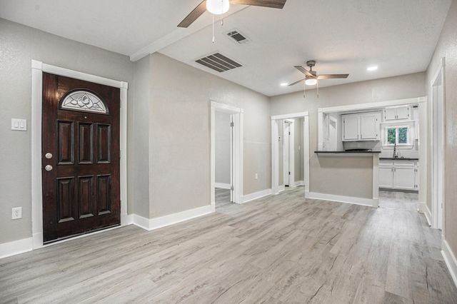 206 Edgar Street, La Marque, TX 77568