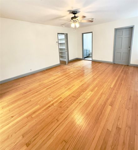 2625 Gladys Avenue, Beaumont, TX 77702