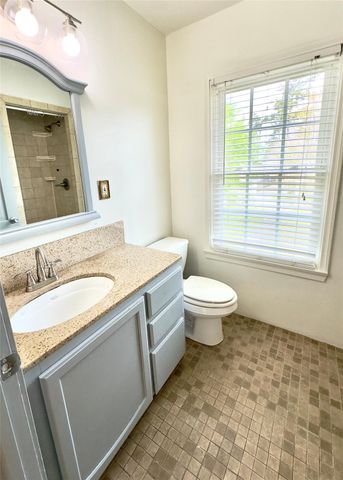 2625 Gladys Avenue, Beaumont, TX 77702