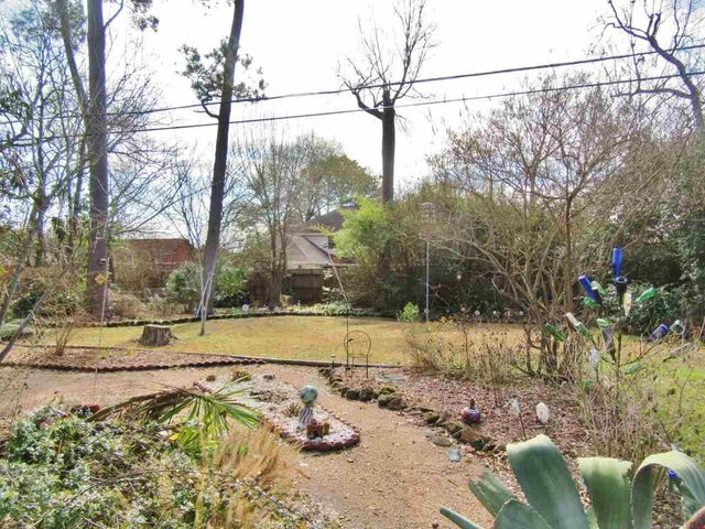 2625 Gladys Avenue, Beaumont, TX 77702