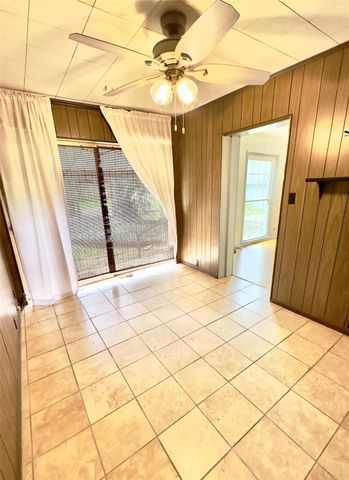 2625 Gladys Avenue, Beaumont, TX 77702