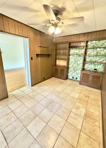 2625 Gladys Avenue, Beaumont, TX 77702