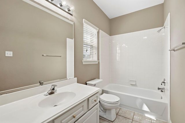 8639 Westbrook Forest Drive, Sugar Land, TX 77479