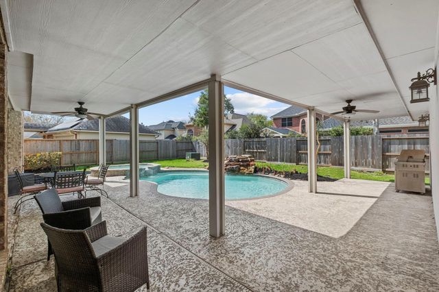 8639 Westbrook Forest Drive, Sugar Land, TX 77479