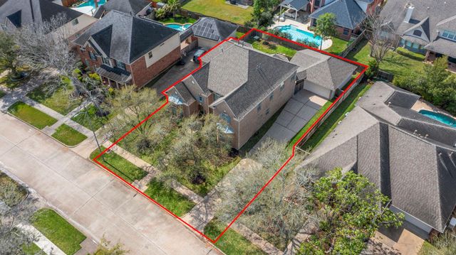 8639 Westbrook Forest Drive, Sugar Land, TX 77479