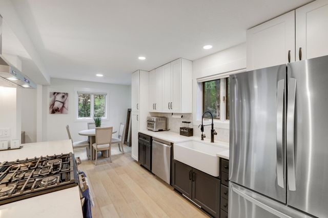 15801 Day Place, Minnetonka, MN 55345