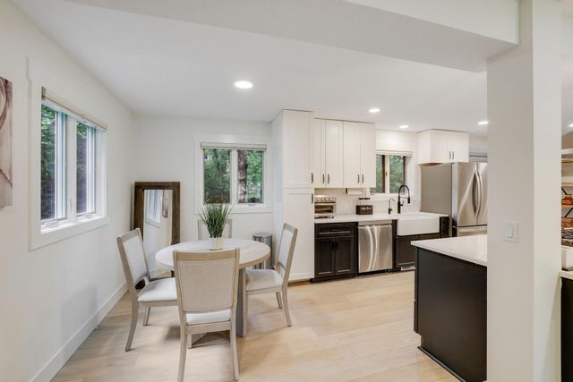 15801 Day Place, Minnetonka, MN 55345