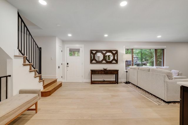 15801 Day Place, Minnetonka, MN 55345