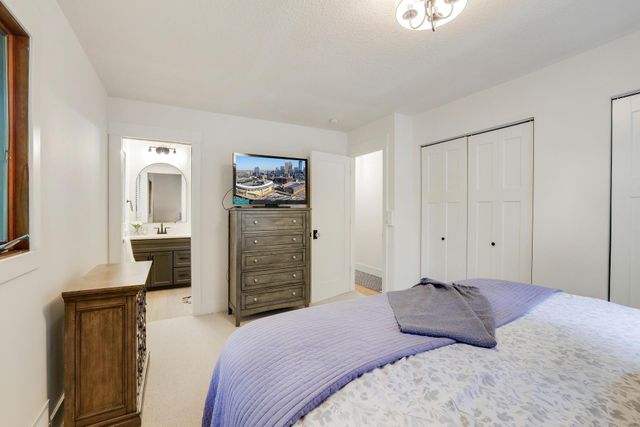 15801 Day Place, Minnetonka, MN 55345