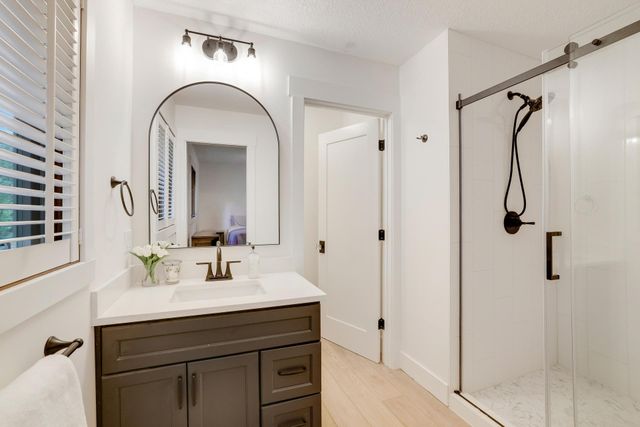 15801 Day Place, Minnetonka, MN 55345