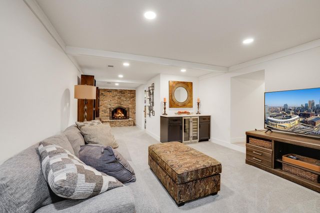 15801 Day Place, Minnetonka, MN 55345