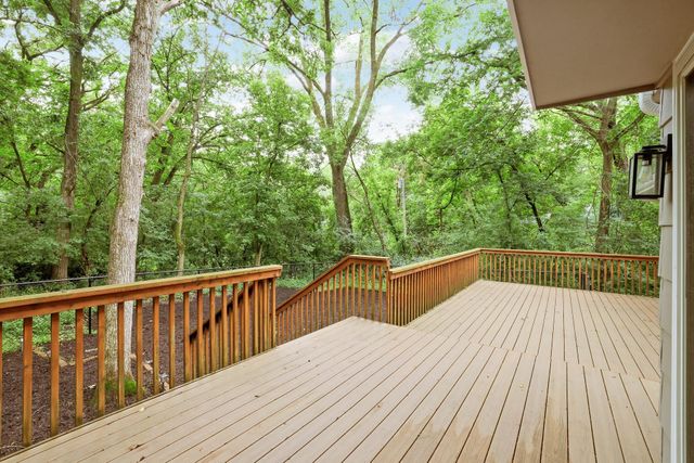 15801 Day Place, Minnetonka, MN 55345